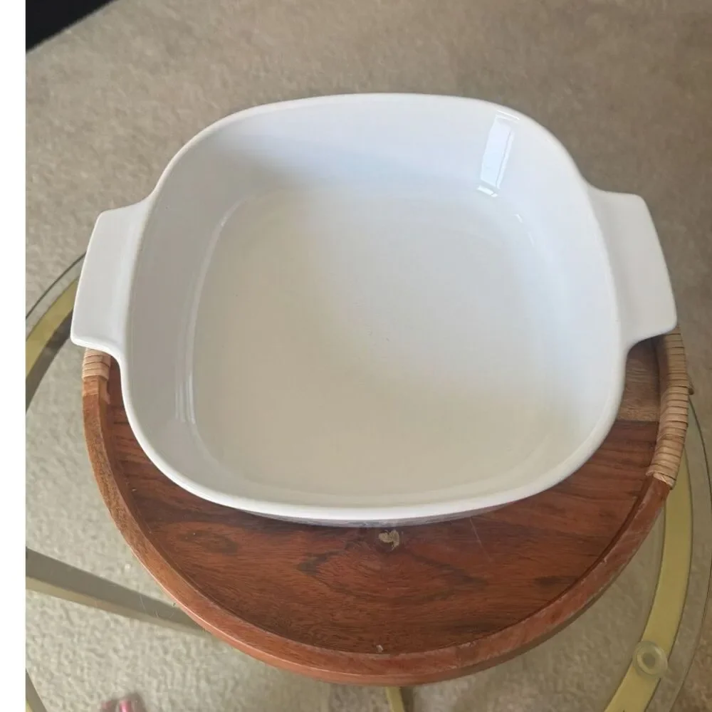 Vintage CorningWare A-2-B 2-quart casserole/baking dish Blue Cornflower pattern.